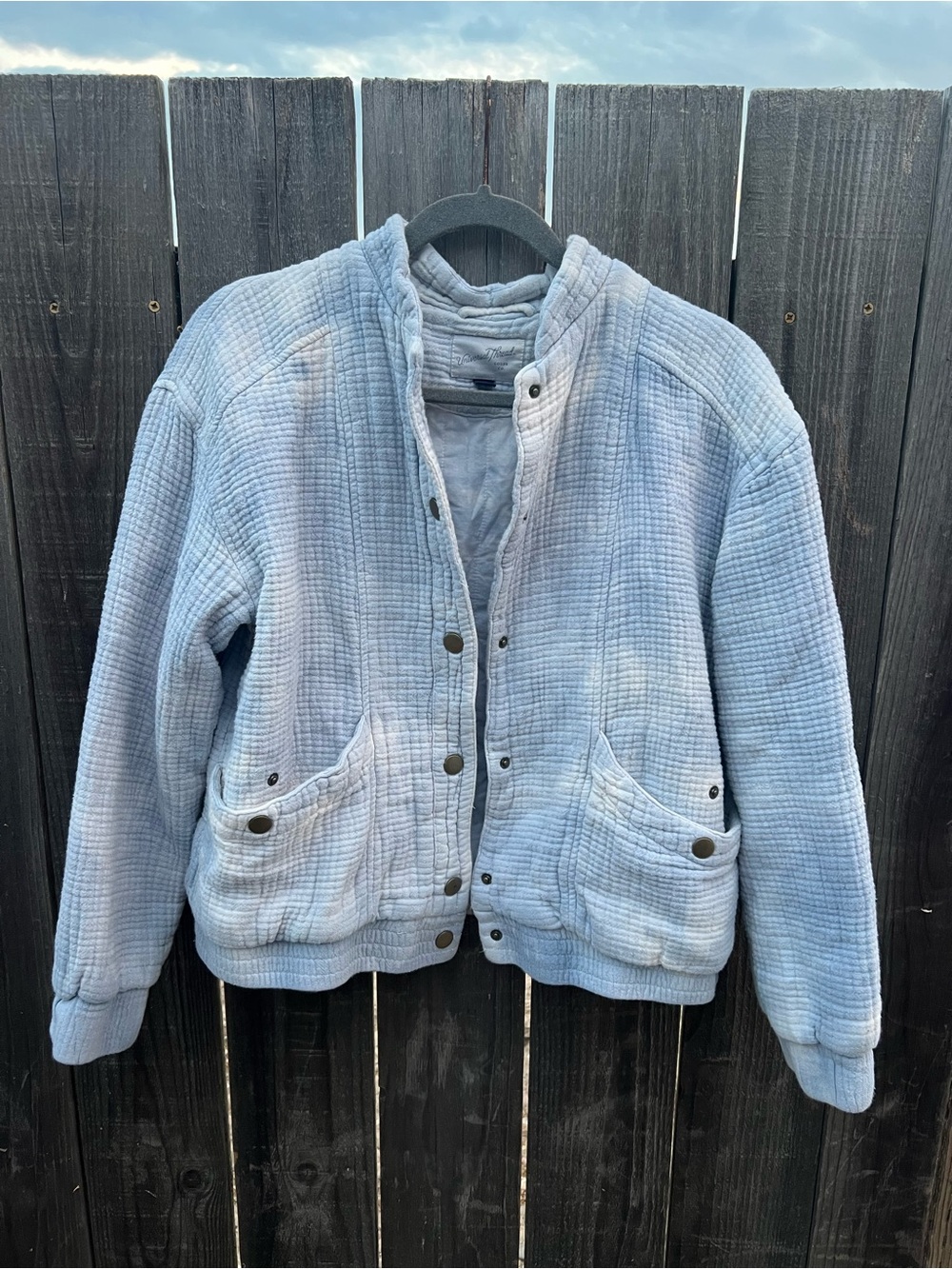 Universal Thread tie-dye quilted bomber jacket women's size small blue/white